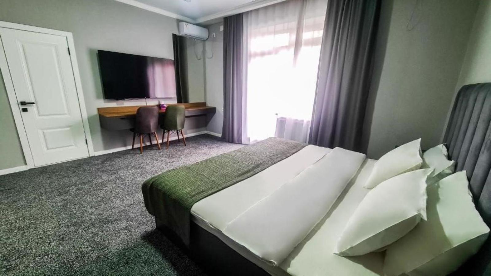 Dosman Hotel Bishkek Luaran gambar