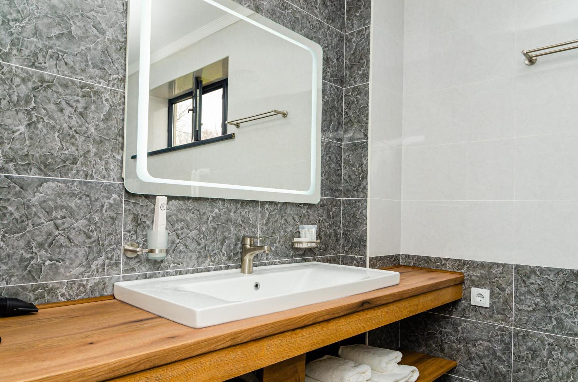 Dosman Hotel Bishkek Luaran gambar