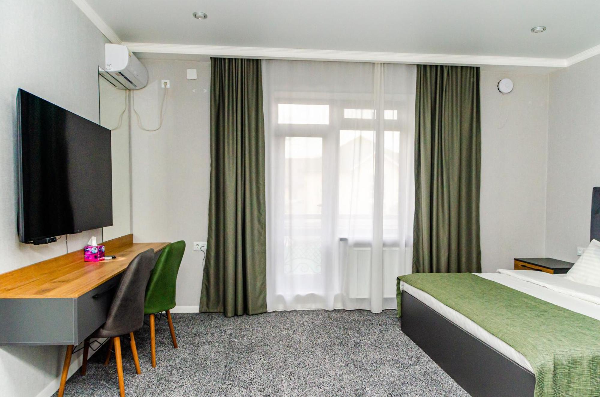 Dosman Hotel Bishkek Luaran gambar